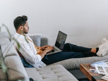 中國人在國外如何辦理銀行卡?真實經驗與操作指南 中國人在國外如何辦理銀行卡?真實經驗與操作指南